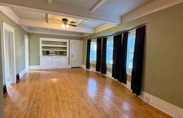 Vintage Victorian-Style Home | 3 Bed | 2 Bath | ~1,500 sq. ft. - 3204 East 16th Avenue, Spokane, WA 99223