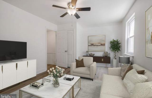 2538 9TH Street NW Gallery 1