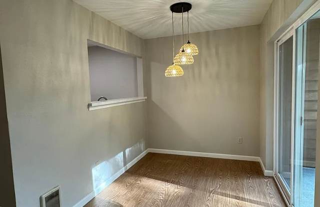 455 Newport Way Northwest photos photos