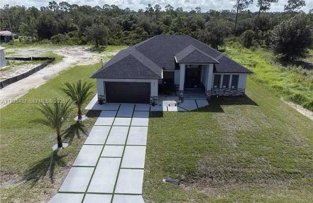 616 MAPLE AVE N photos photos