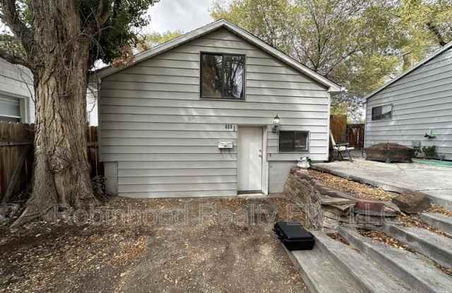 659 Elm Street - 1/2 photos photos