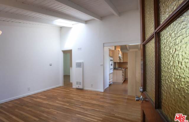 2722 Pacific Ave Gallery 3