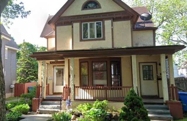 97 Glendale Park photos photos