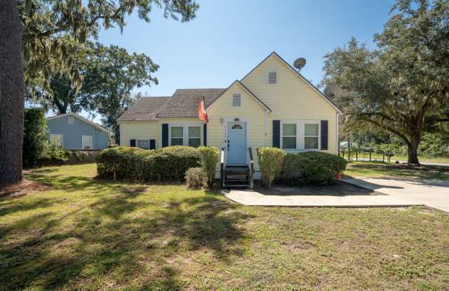 1713 Paris Avenue West photos photos