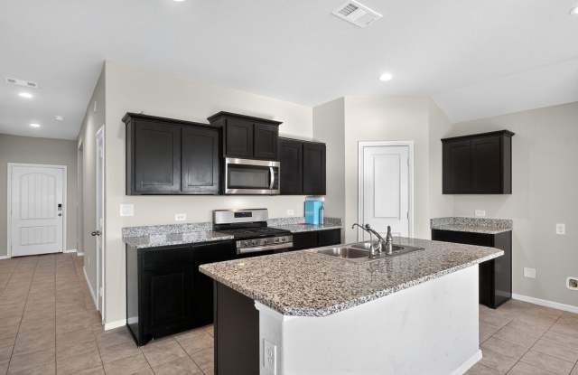 4 Bedroom 2 Bath Single Family Home in Odessa Gallery 3