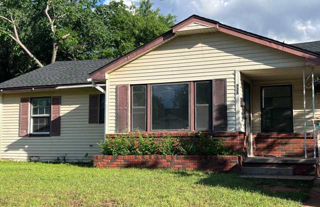Home for rent close to Tinker AFB and I-240 photos photos
