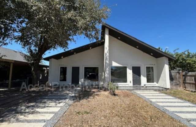 2120 Date Palm Ave. photos photos