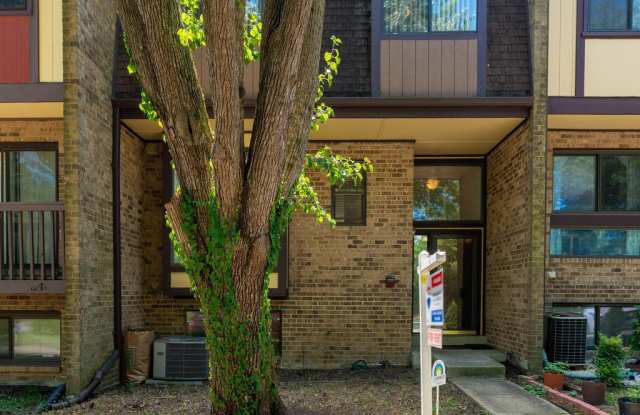 6876 DEER RUN DRIVE Gallery 2