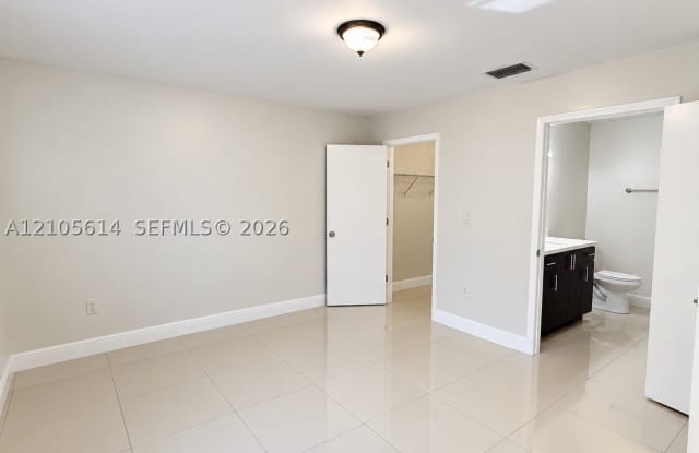13732 SW 258th Ln Gallery 4