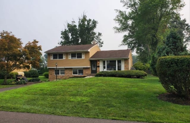 4 SANNER DRIVE - 4 Sanner Drive, Bucks County, PA 19067