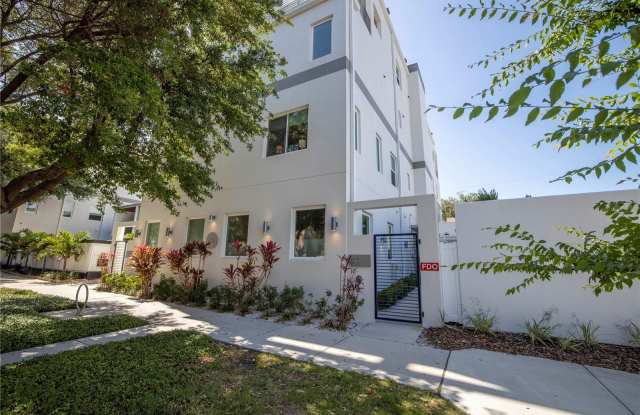 536 4TH AVENUE S - 536 4th Avenue South, St. Petersburg, FL 33701