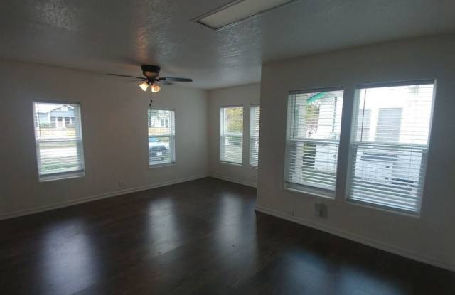 134 Ward Ave Gallery 3