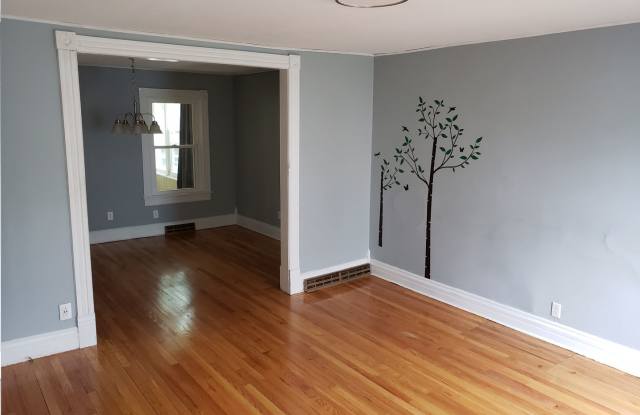 3 Bed 1 Bath House for Rent Gallery 3