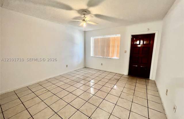 5420 SW 38th Ct Gallery 4