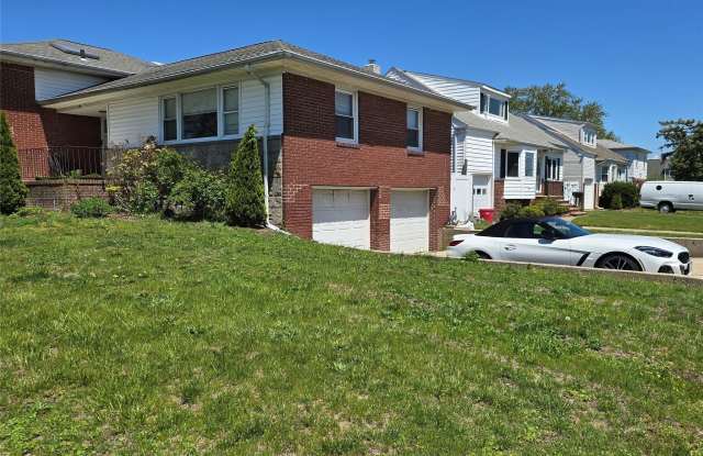 1 Marina Place - 1 Marina Place, Island Park, NY 11558