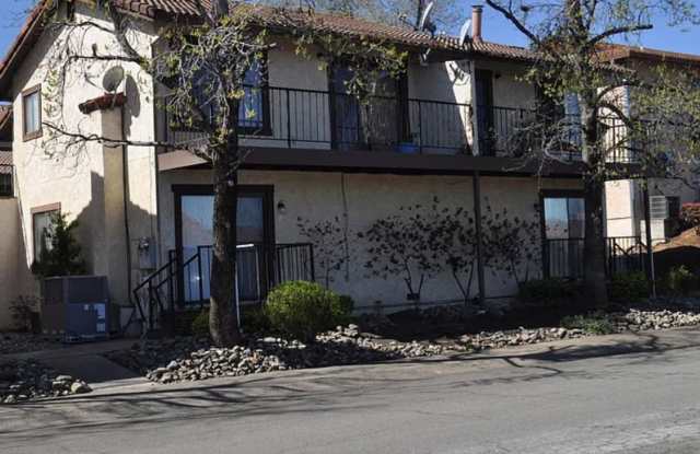 Redding townhome close to shopping with 1 car garage photos photos