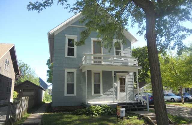 205 1/2 Park Street photos photos