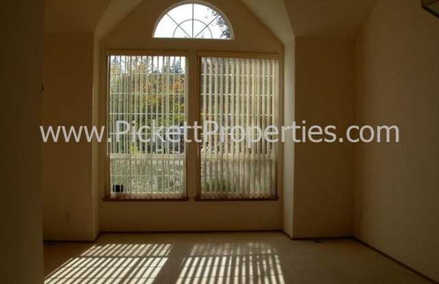 355 Blackstone Court Gallery 4