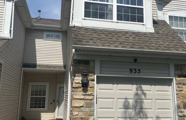 935 Viewpoint Drive Gallery 2