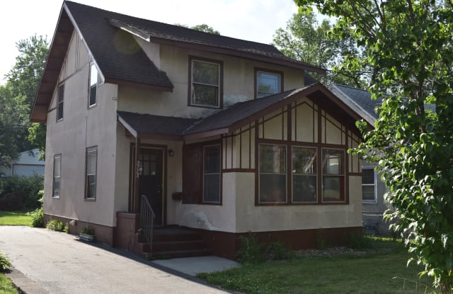 3723 Lyndale Ave N - 3723 North Lyndale Avenue, Minneapolis, MN 55412
