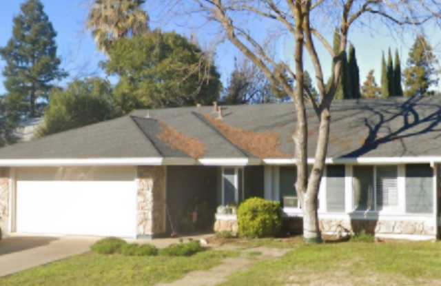 Adorable 3 bedroom 2 bath Available Now Gallery 3