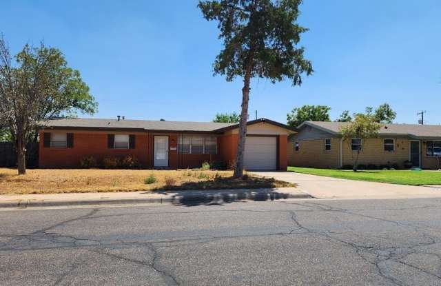 4621 Leisure Dr photos photos