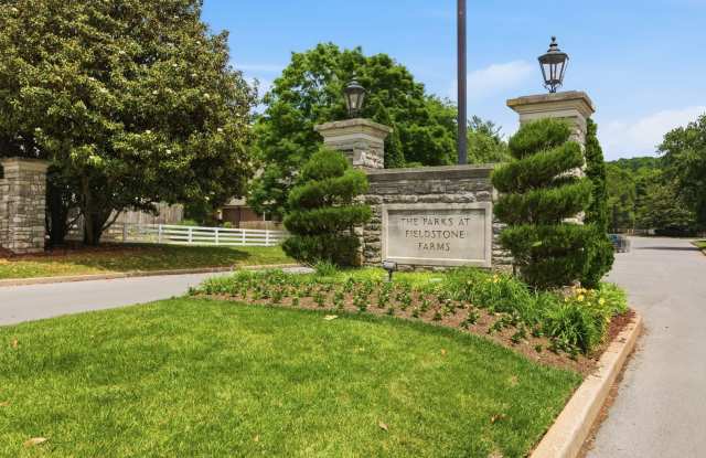 Charming Townhome Living in Fieldstone Farms Gallery 3