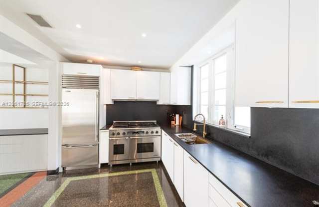841 19th St # 841, Miami Beach, FL 33139 Gallery 1