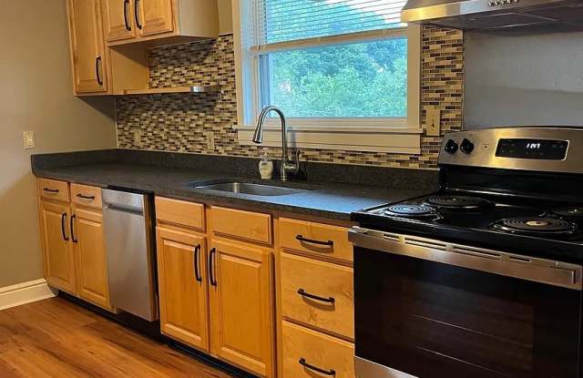 7115 Church Ave photos photos