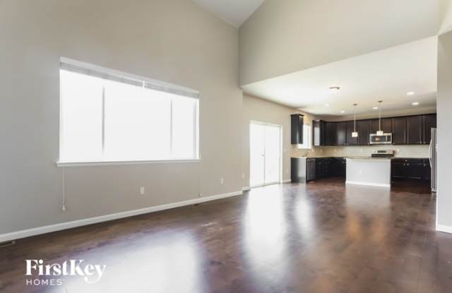 2215 Summerhill Drive Gallery 4