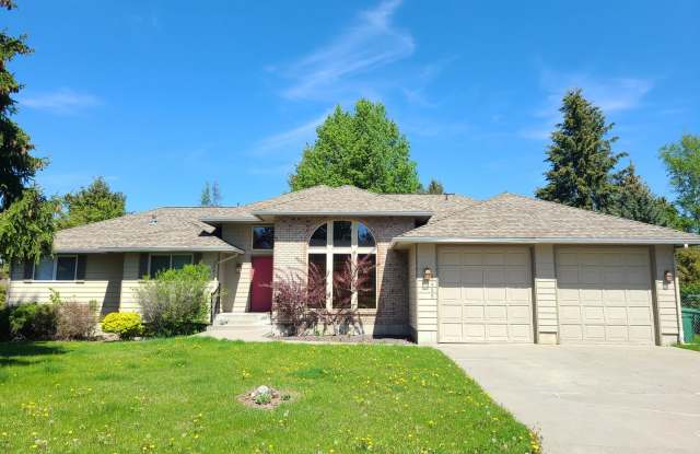 $3,400- 5 Bed / 3 Bath Beautiful Home in Upper South Hill photos photos