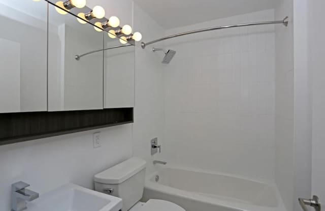 305 West 52nd Street Gallery 3