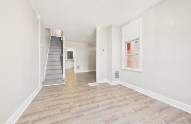 Spacious Single-Family Home on North St w Bonus 3rd Floor Room Gallery 4