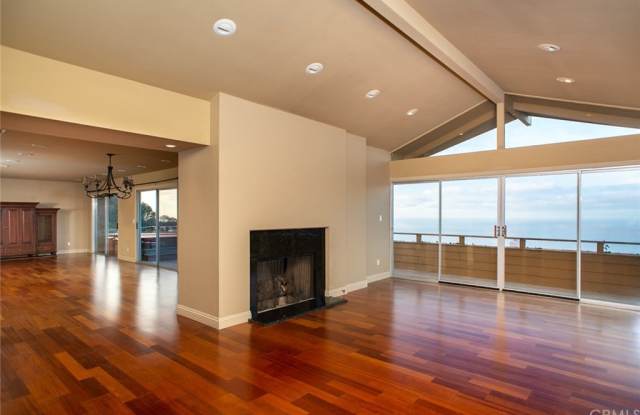 7344 Rue Michael Gallery 2