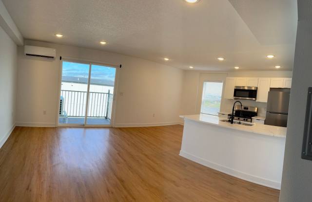 703 Monona Ave photos photos