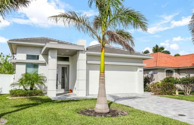 693 105th AVE N - 693 105th Avenue North, Naples Park, FL 34108
