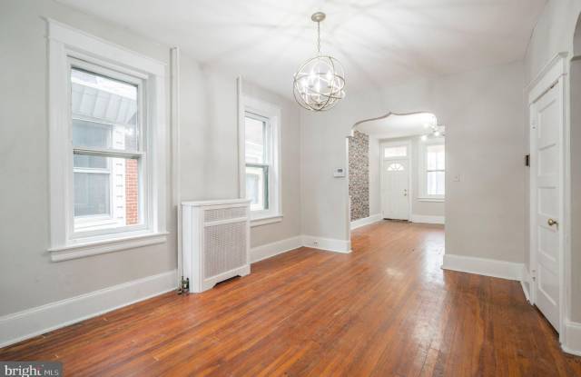 4915 N 11TH Street Gallery 2