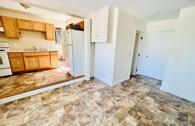 5 bedroom, 2 bathroom house (3 East Terrace) Gallery 4