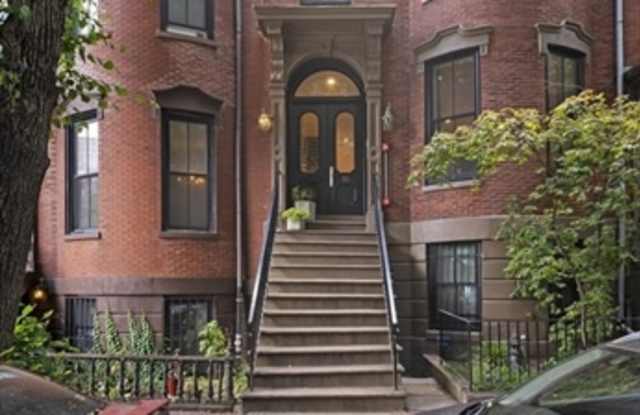 55 East Springfield Street - 2Unit #2 Gallery 1