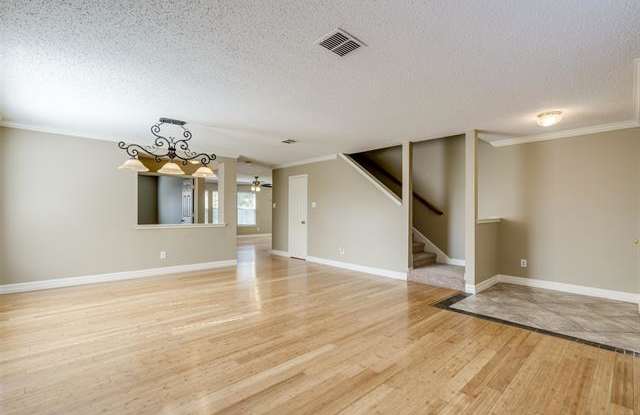 7702 Cresswell Court Gallery 4