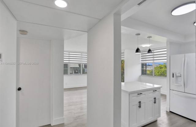 2771 Taft St photos photos