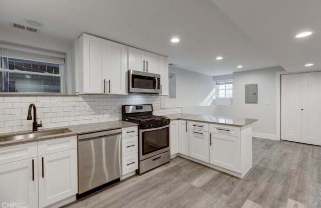 4239 N Ashland Avenue photos photos