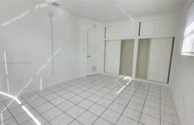 525 NE 132nd Ter Gallery 2