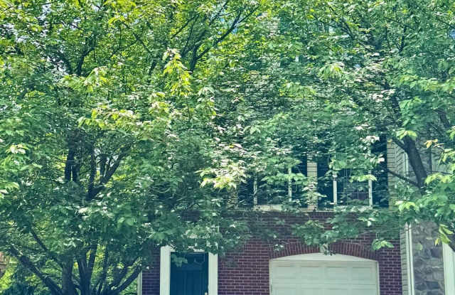 124 HUDSON DRIVE photos photos