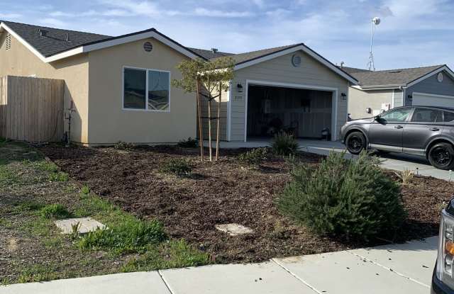 21395 Tulare St photos photos