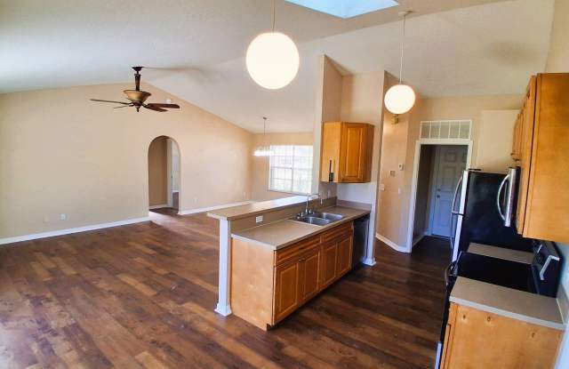 1304 Scottish Street SW Gallery 4