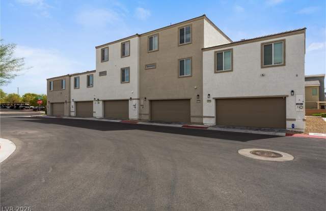 6118 Garden Oasis Street photos photos