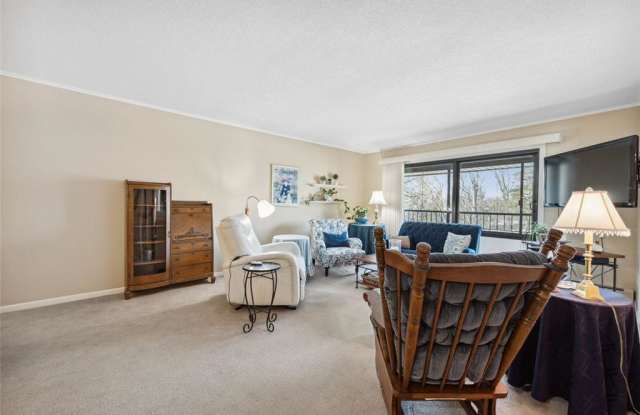 7510 Cahill Road - 7510 Cahill Road, Edina, MN 55439