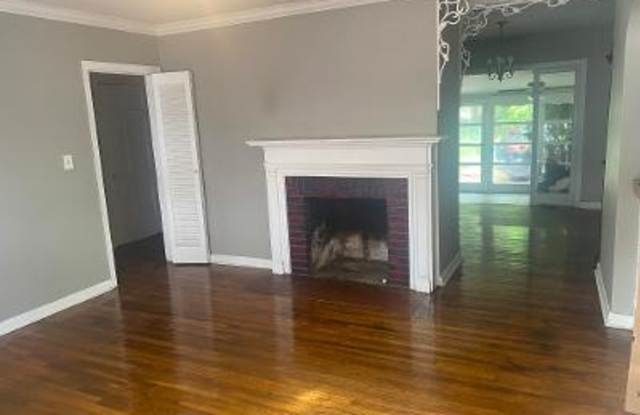 1126 Mckinlay Ct Gallery 4