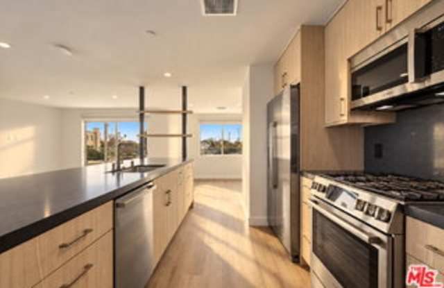 10951 National Boulevard Gallery 4